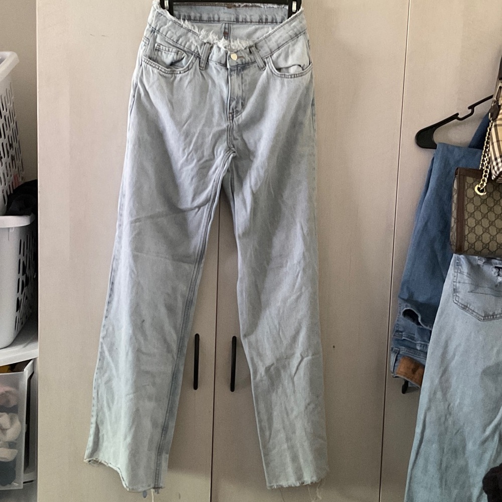 SHEIN Light Blue Straight Leg Jeans